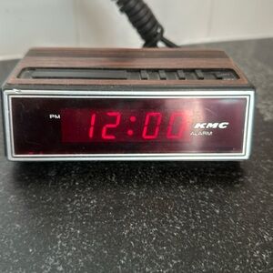 Vintage KMC alarm clock! Works great!!